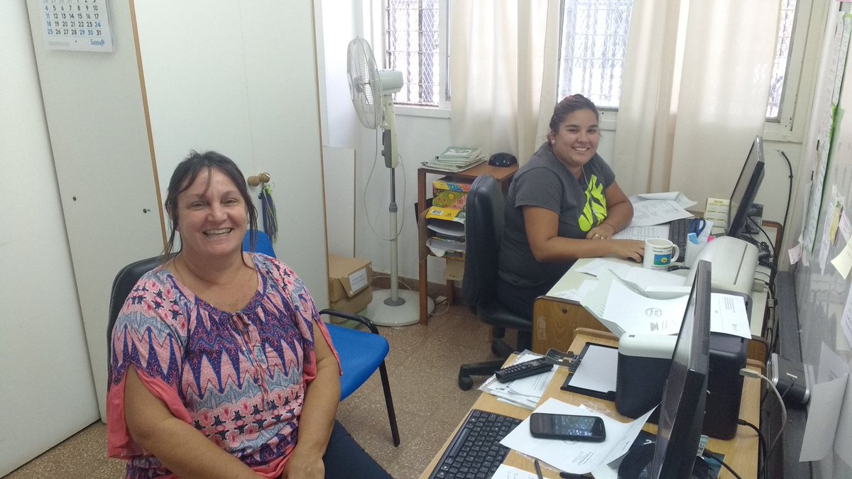 AcsarmientoB's tweet photo. Pleno trabajo en Jefatura Distrital #CapSarmiento con Patricia y Berenice, nuestra nueva SPOT y nuestra nueva Coordinadora de FINES. @GerFCapriotti https://t.co/fRuEOdbg5p