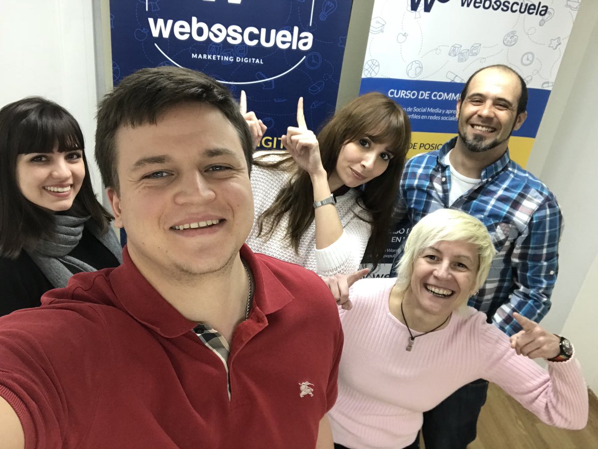 mariavaccarella's tweet photo. Con unos cracks 🔝acabando la clase de #WordPress #Posiciona2018 #eCommerce #WooCommerce @Web_escuela @DuroLimia @Marc__Cruells @RostSMM https://t.co/hwt32dQbVB