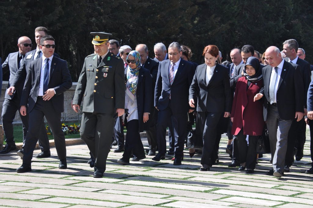İYİ Parti Genel Başkanımız Sn. Meral Akşener Hanımefendi, Genel Başkanlık Divanı ve Genel İdare Kurulu Üyelerimiz ile birlikte Anıtkabir programına katıldık...