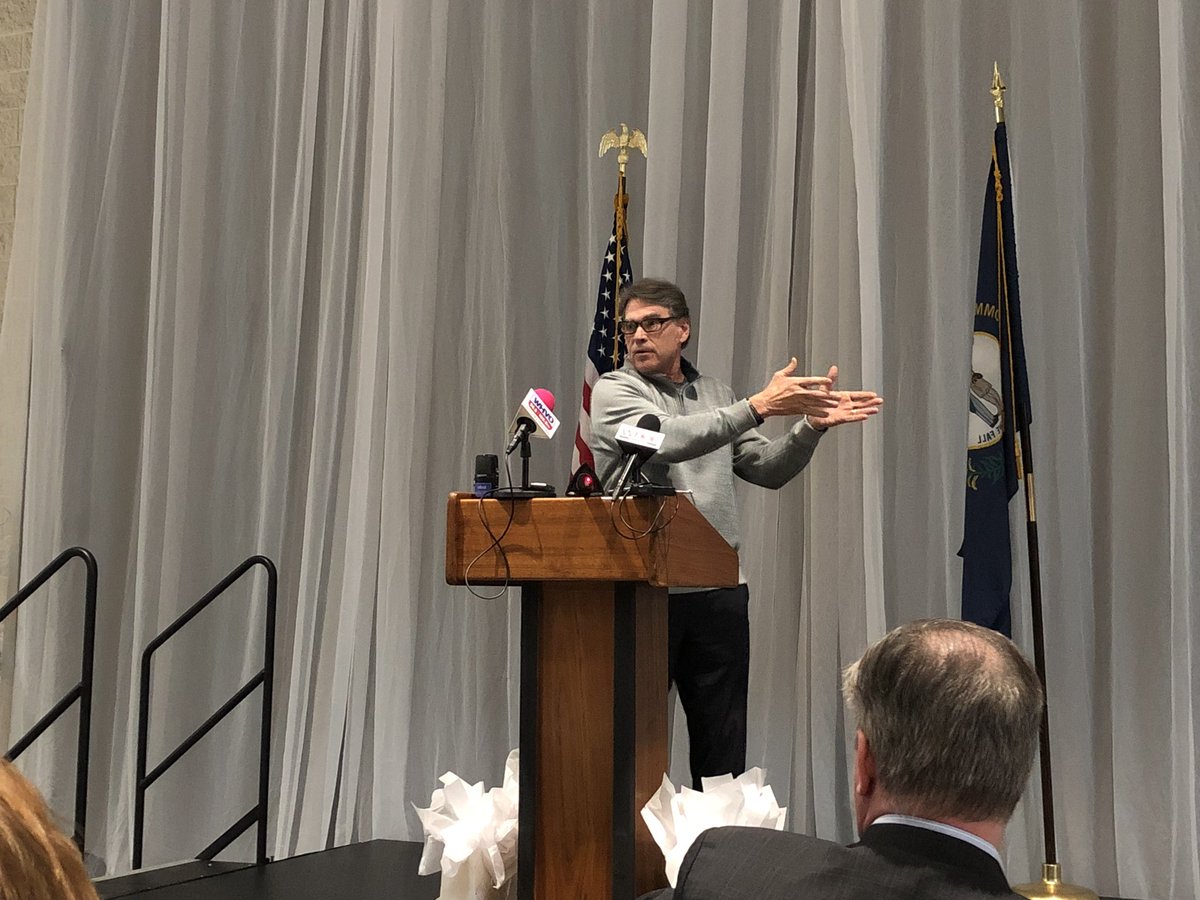 KyWhitney's tweet photo. Great to meet and hear from @SecretaryPerry today in Hoptown! Glad I had a chance to brag about his fellow Texan, @JusticeWillett!

Thank you, @SenateMajLdr for bringing him to town, to @hccchamber for coordinating the lunch &amp; to @PlantersBank for sponsoring! #kentuckypower https://t.co/uOXEuyS78Y