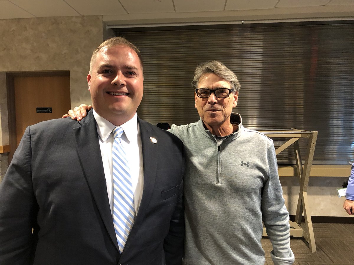KyWhitney's tweet photo. Great to meet and hear from @SecretaryPerry today in Hoptown! Glad I had a chance to brag about his fellow Texan, @JusticeWillett!

Thank you, @SenateMajLdr for bringing him to town, to @hccchamber for coordinating the lunch &amp; to @PlantersBank for sponsoring! #kentuckypower https://t.co/uOXEuyS78Y