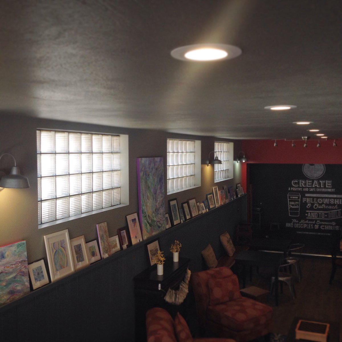 MoCoHousePA's tweet photo. While you're waiting for spring weather to arrive, come enjoy the latest art display by Amy Drago. Her bright, nature-inspired paintings will refresh your spirit! https://t.co/4YBEinxQSH