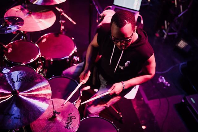 SoultoneCymbals's tweet photo. #Soultonecymabls artist Ron Allen playing last night with SoMo in #sanfrancisco At the Great American music Hall
#soultone #cymbals #drummerfam #live #somo #ronallen #tourlife https://t.co/iP6Y5SAArp https://t.co/0ENJL8zC0M