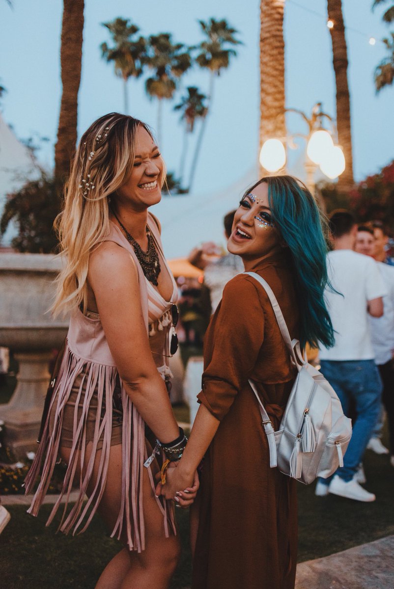nikidemar's tweet photo. Happy birthday @ALISHAMARIE! here’s a throwback to Coachella last year &amp; my fav pic of us 💙 https://t.co/udxPYwTFKX