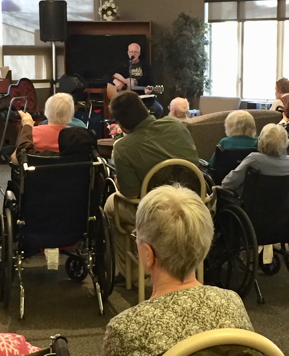 Thanks to guitarist Martin Zyla, a regular performer here, who brought musical warmth to our residents today. Bravo!