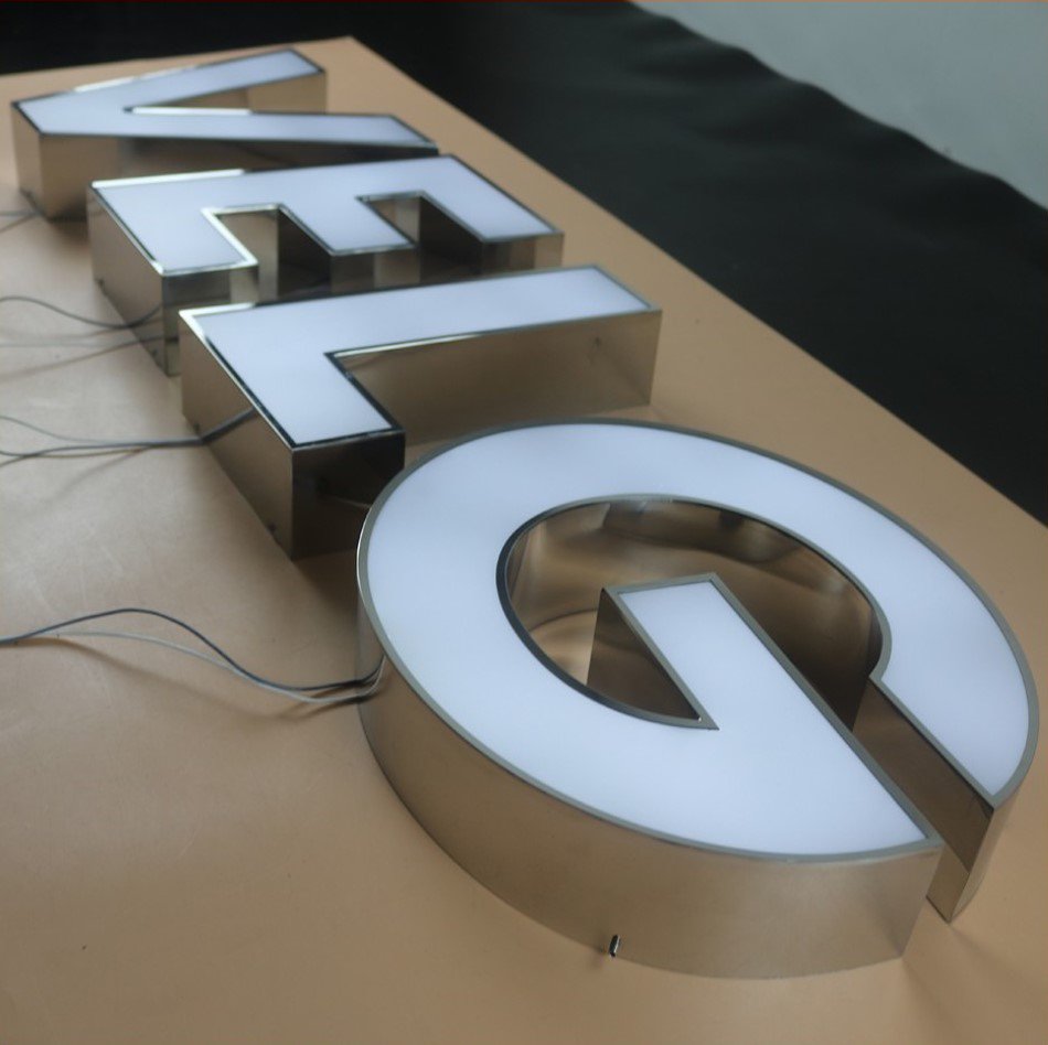 Creativemde's tweet photo. 3D metallic sign...contact us for all your signs and fabrication needs Tel: 0553607473 https://t.co/PbzGcRkHV0