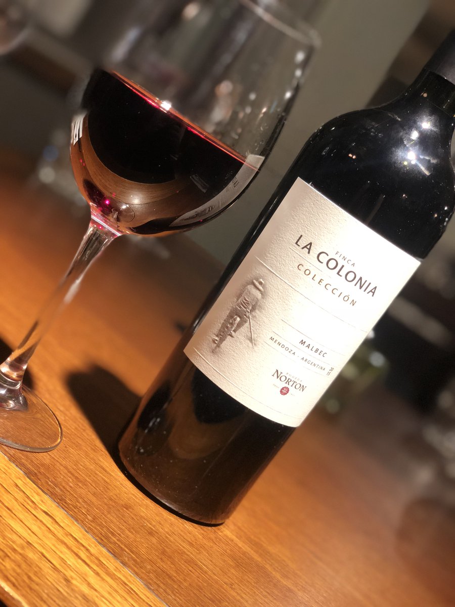 GreyhoundH's tweet photo. With world Malbec day just round the corner we suggest you try our finca la colonia Malbec from Argentina #malbec #MalbecWorldDay #winelover #wineoclock #malbeclover https://t.co/CosI507BG3