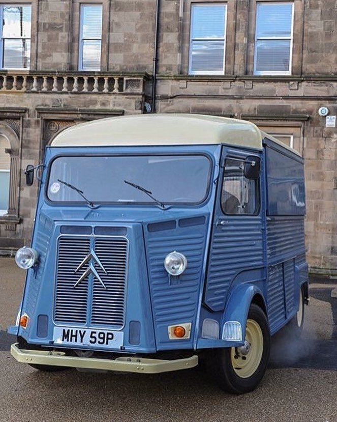 CitroenNL's tweet image. Pizza voor iedereen 🍕! Bedankt voor de foto Cit.ron (op Instagram). #TBT #TypeH