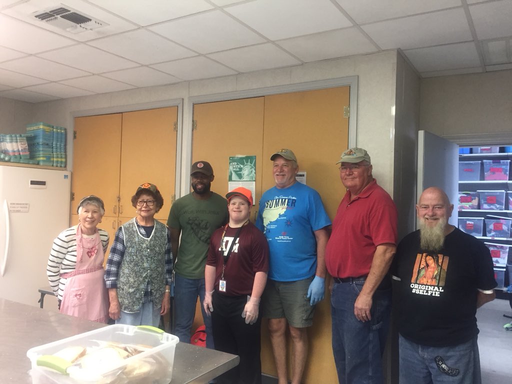 AbbyHughesSPED's tweet photo. Got to visit our Jack today @mobileloaves of St. Francis of Assisi San Antonio! He is grateful for this opportunity & it is evident his team has welcomed & accepted him & are grateful for him as well. #SideBySideTX https://t.co/wI3XKWa5wP