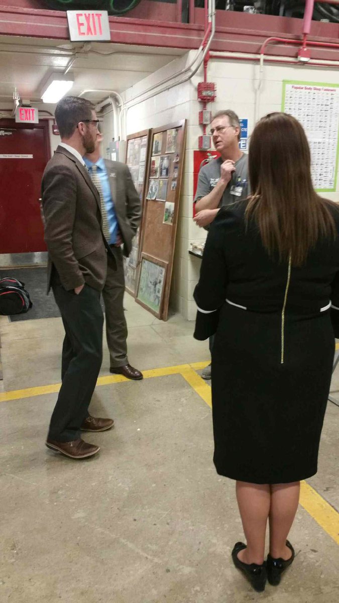 VSCTC's tweet image. Thank you to Rep @RiordanMcClain for visiting VSCTC today to learn more about career technical education.  #WeAreCTE #BuildingOnExcellence #HighSkill #HighDemand  #CTEWorks