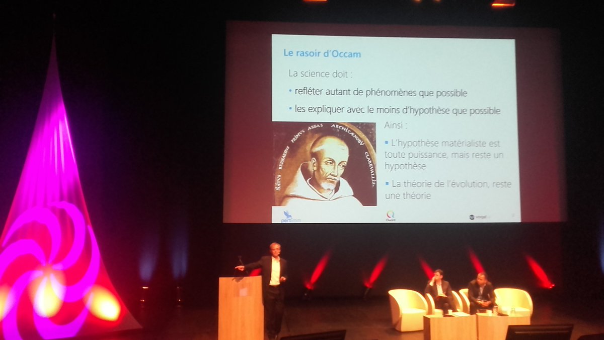 AubeChampagne's tweet photo. Le dataisme sous l'oeil de Bernard de #Clairvaux. Conscience et responsabilité pour définir l'humain par rapport à l'IA #laboduweb https://t.co/fJcrfxkNoC
