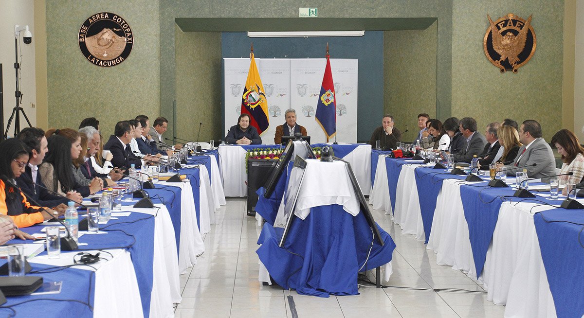 CFN_ECUADOR's tweet photo. El presidente del Directorio de la #CFN, economista Juan Carlos Jácome, participa junto a ministros y secretarios de Estado en el Gabinete Itinerante que se realiza en Latacunga y que dirige el Presidente de la República, @Lenin Moreno. https://t.co/h4Mbxbl2gZ