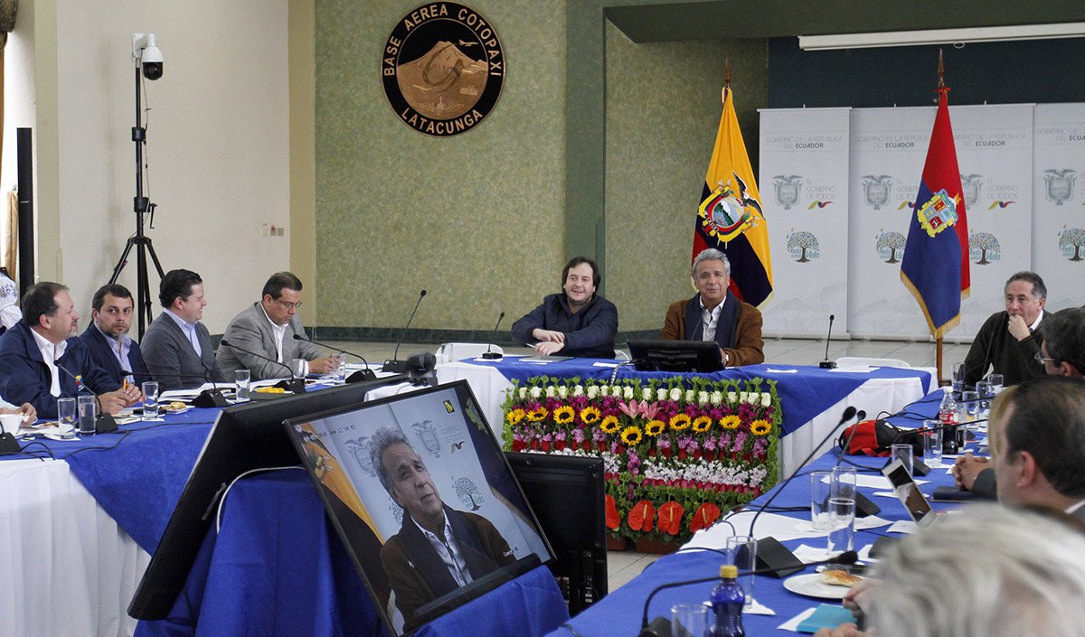 CFN_ECUADOR's tweet photo. El presidente del Directorio de la #CFN, economista Juan Carlos Jácome, participa junto a ministros y secretarios de Estado en el Gabinete Itinerante que se realiza en Latacunga y que dirige el Presidente de la República, @Lenin Moreno. https://t.co/h4Mbxbl2gZ