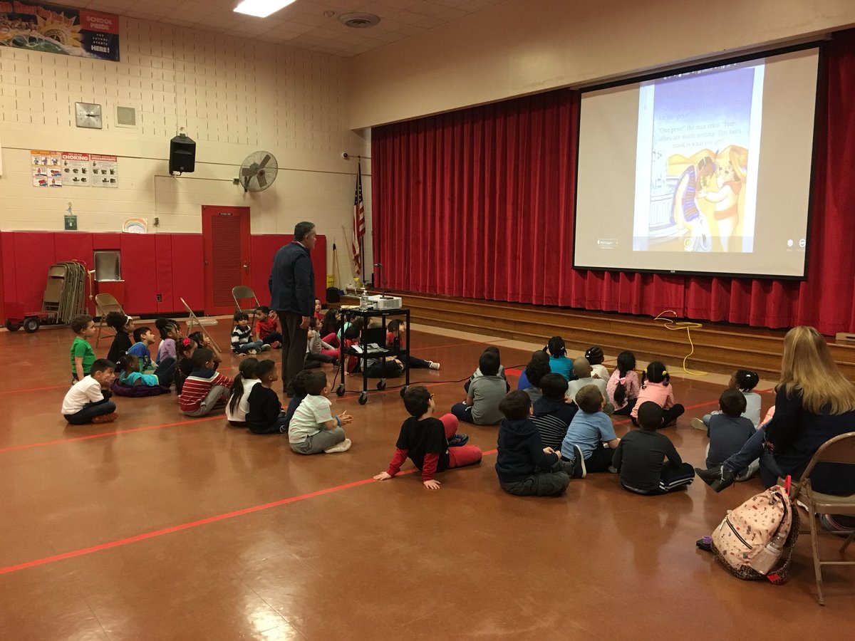 laurasweeney716's tweet photo. Mr.D reading in all his silly voices to the kindergartners at TES @PeteDiBernardi @rhmizrahi #nrscdchat #Kidsfirst https://t.co/iBf2vHx7wH