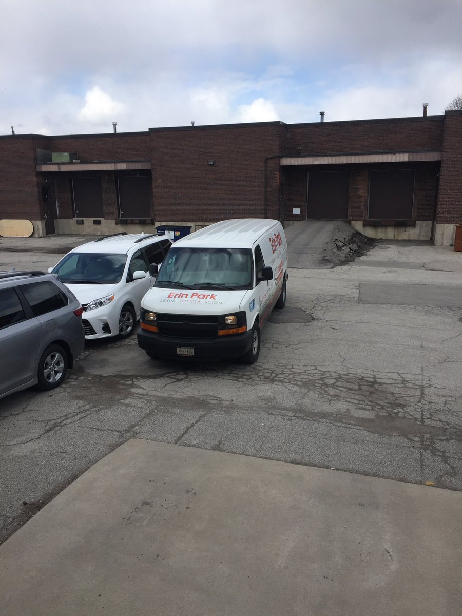 Tetragon_TDI's tweet photo. Sorry for the lack of parking @erinparktoyota has been inconsiderate and using our spots https://t.co/R4EmBjELDT