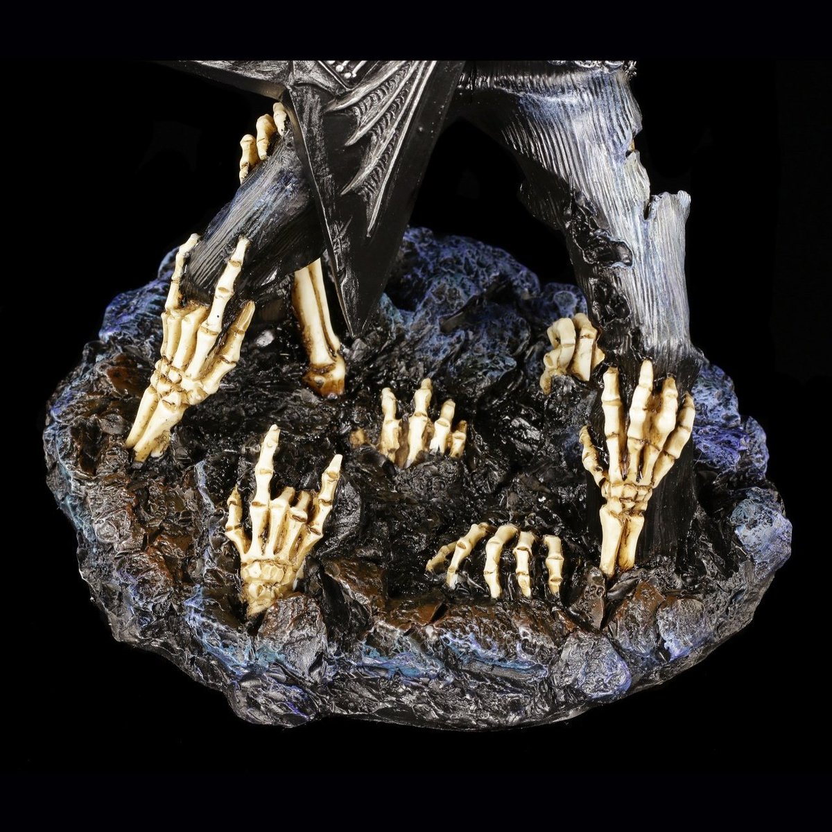 CreaturesOnline's tweet photo. SKELETON FIGURINE ROCKER WITH GUITAR – PLAY DEAD.
For those about to rock!
https://t.co/tJoBrkj4AR
#rock #figurine #gothicshop #gothic #statue #shop #gothicthings #gothicdecoration #dark https://t.co/MaJL0FKrw8