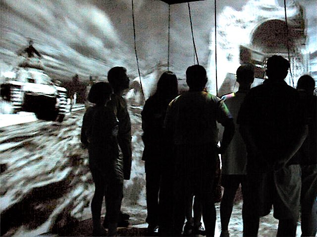 alexia_guggemos's tweet photo. Où sont les spécialistes français de l’art numérique ? #ElectronicShadow @mbenayoun #ChristopheWeber ... L’expo #ArtistesEtRobots est une belle initiative mais le champ est limité. Avis aux vrais experts ! #digitalart #DigitalArtist https://t.co/CCAVgccLlx