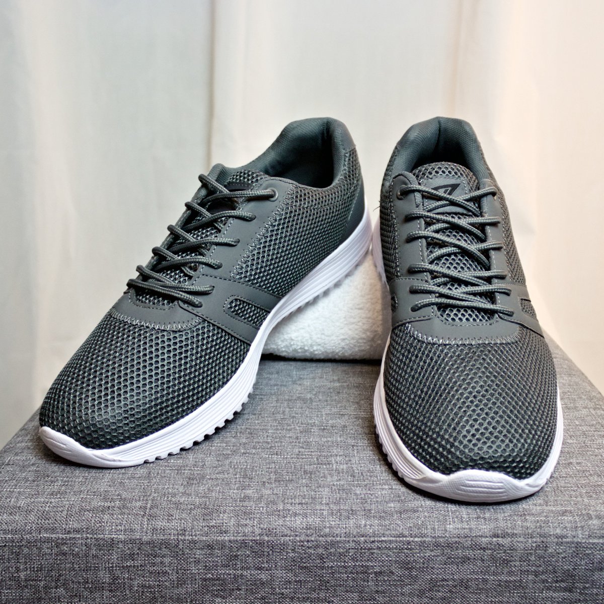RealBurnHard's tweet photo. Not the biggest @primark shopper in the past but I think they’ve really stepped up their game with #mensfashion. I like their gym #kicks, sweatpants, hoodies, basic shirts and the kind of stuff you change more frequently. 
#trainers #sneakers #shoes #fashion #gymwear #sportswear https://t.co/DrxkpCL1Wr