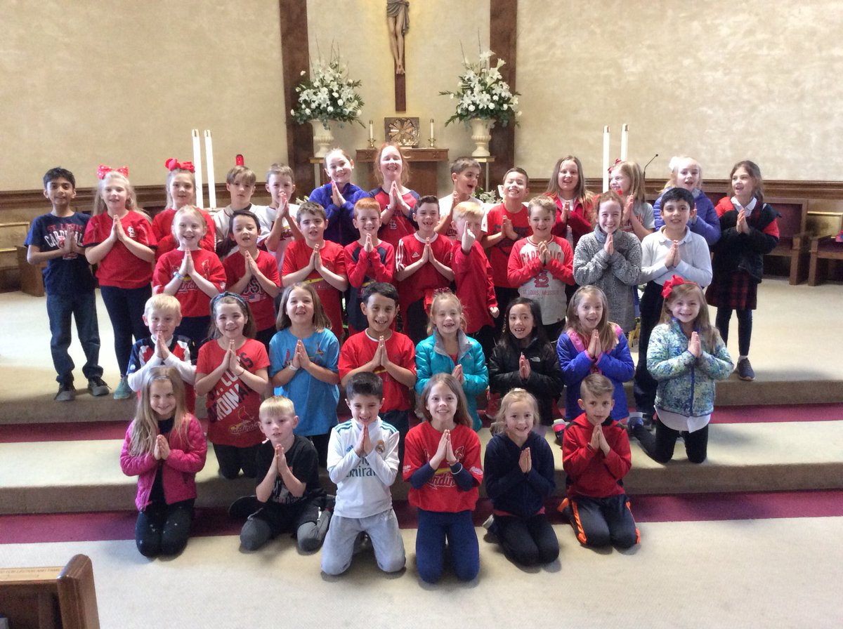 acs2H's tweet photo. Second Grade is ready to go!  #FirstCommunion #HolyEucharist #ACSGatorPride #ACS2H https://t.co/4N3AwZvLx0