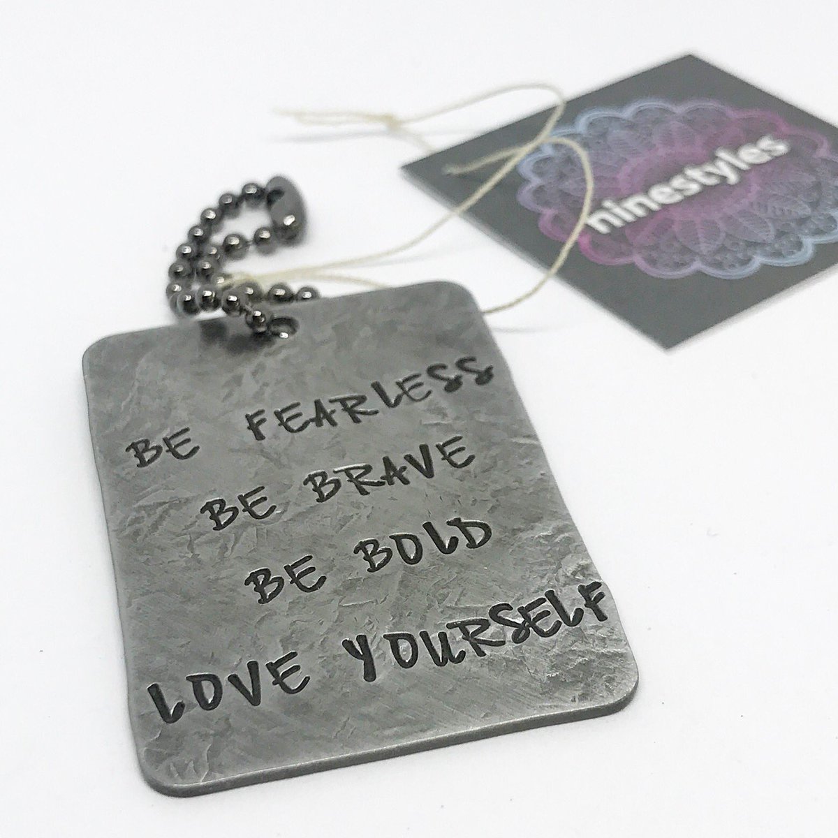 JPNinestyles's tweet photo. Keychains are a perfect gift for anyone ~ customize to speak any words you're wanting as a daily reminder to yourself or someone you love. 

#befearless #bebold #bebrave #loveyourself #ninestyles #handstamped #stainlesssteel #keychain https://t.co/OK331HsEU4