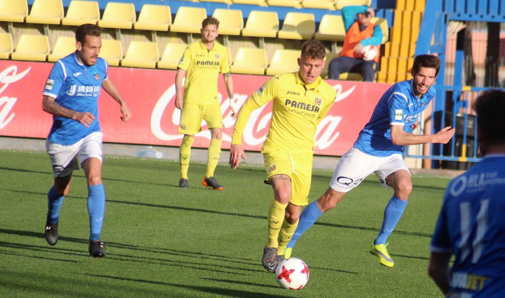 Real__Zaragoza's tweet photo. El Real Zaragoza soluciona al Villarreal CF el futuro del canterano más prometedor https://t.co/XBZrB27I4U https://t.co/wYOeP8EflW