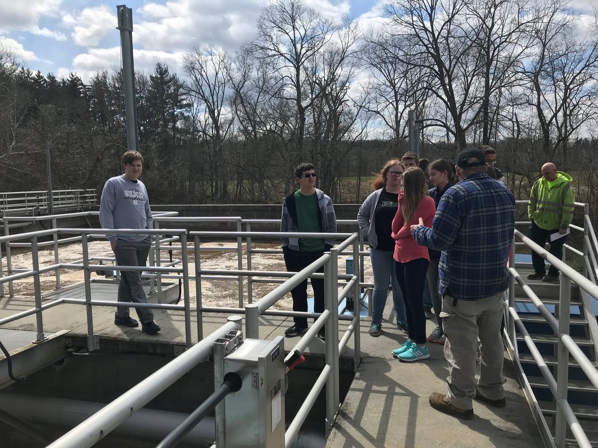 kbspalding's tweet photo. AP E Science kids checking out a sewage treatment plant, didn’t smell as bad as they feared! #MASDproud https://t.co/VvWlYsANL1