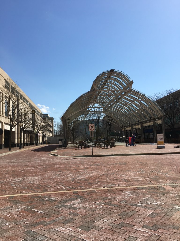 Sunshine and blue skies waiting for the <a href="/kwamealexander/">Kwame Alexander</a> #Rebound bus at <a href="/RestonTwnCenter/">Reston Town Center</a>!