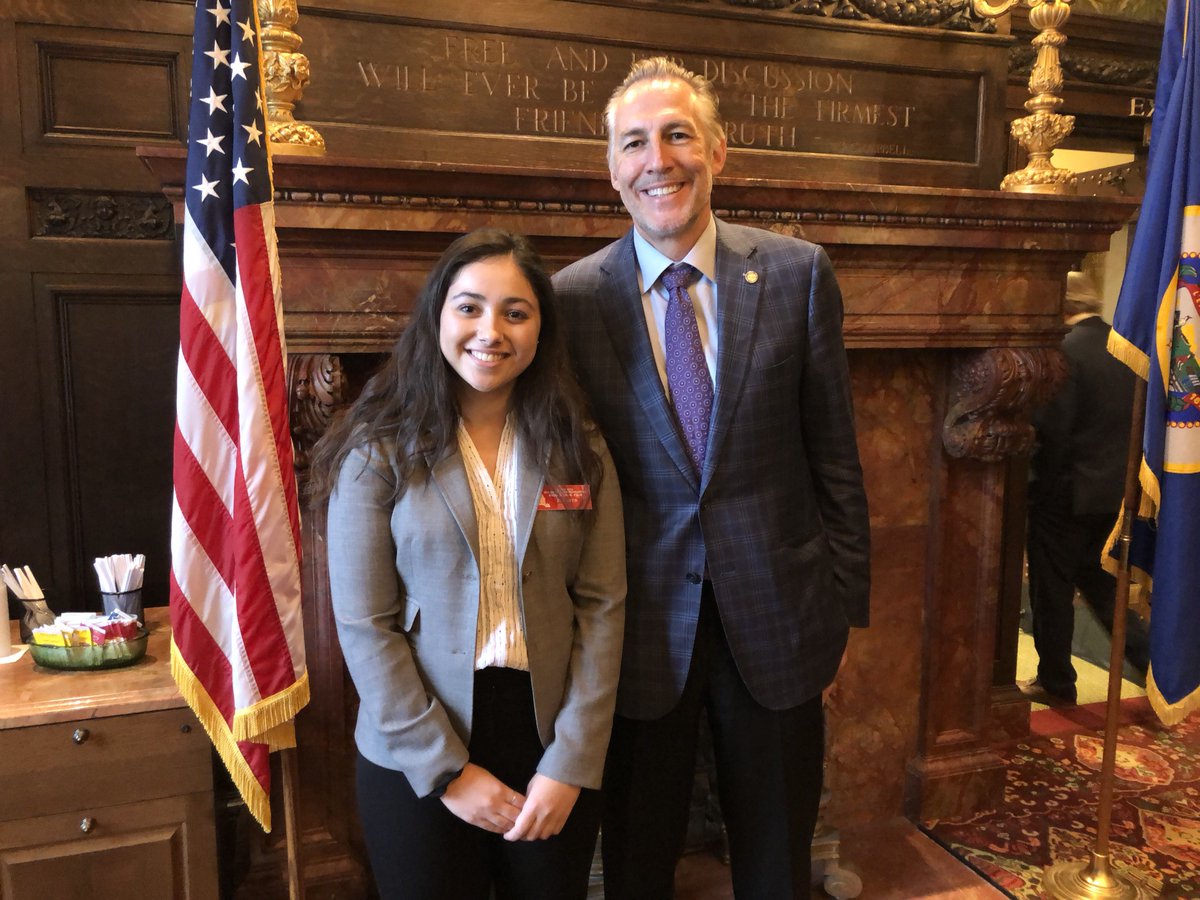 Had the pleasure of meeting a talented Edina student that recently participated in the <a href="/MNHouse/">Minnesota House</a> page program. 

One more reason to be impressed with our amazing <a href="/edinaschools/">Edina Schools</a>.

With students like @zoe_iyer,  our futures seems a bit brighter in  Edina! 💜🐝

 <a href="/EdinaSuper/">John W. Schultz Ph.D</a>