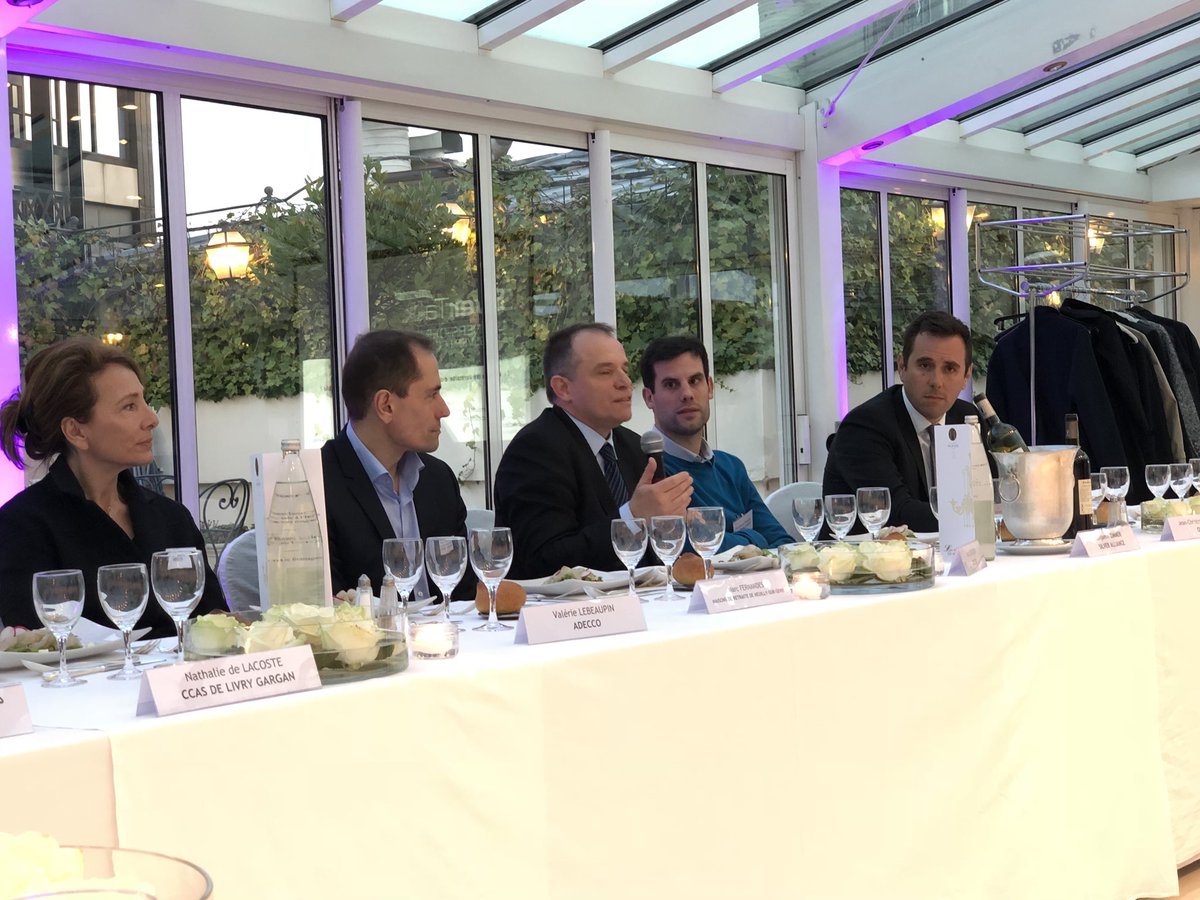 Bluelinea's tweet photo. Débat #SilverTalk : La maison de retraite du futur - L’EHPAD à Domicile, c’est possible ? OUI avec @ARS_IDF @Bluelinea @GroupeSOS @LaCoopWelcoop @Pharmagest Orpea @Groupe_DomusVi @gp_doctegestio @AdeccoFrance https://t.co/Xyg5FBZBwf