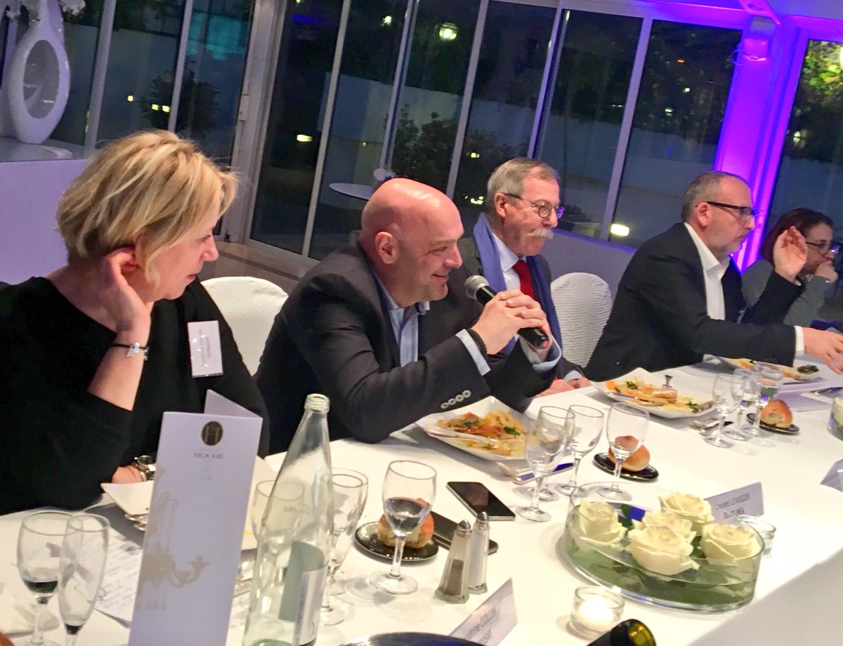 Bluelinea's tweet photo. Débat #SilverTalk : La maison de retraite du futur - L’EHPAD à Domicile, c’est possible ? OUI avec @ARS_IDF @Bluelinea @GroupeSOS @LaCoopWelcoop @Pharmagest Orpea @Groupe_DomusVi @gp_doctegestio @AdeccoFrance https://t.co/Xyg5FBZBwf