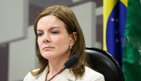 RedeNews6's tweet photo. “Prender Lula será violência para o mundo”, diz Gleisi Hoffmann
https://t.co/WOUG7nLP7p

#ParanaNews
#SertanopolisNews https://t.co/U3NBkvDnS9
