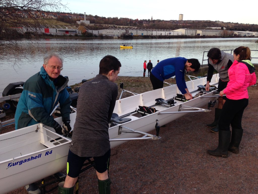gatesheadcrc's tweet photo. #rowgateshead Learn to Row on Tyne @NorthernRowing @tynewearsport https://t.co/fXjbLD3Sj3