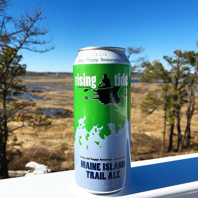 DrinkCraftBeer's tweet image. Drinking @risingtidebeer Maine Island Trail Ale in Maine #craftbeer #mainebeer #sessionbeer ift.tt/2Hcnxce