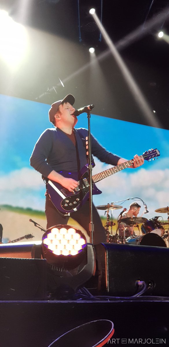 artbymarjolein's tweet photo. @falloutboy 04.04.18 @ AFAS Live, Amsterdam
Part 1/6 https://t.co/60LdjsKgbh