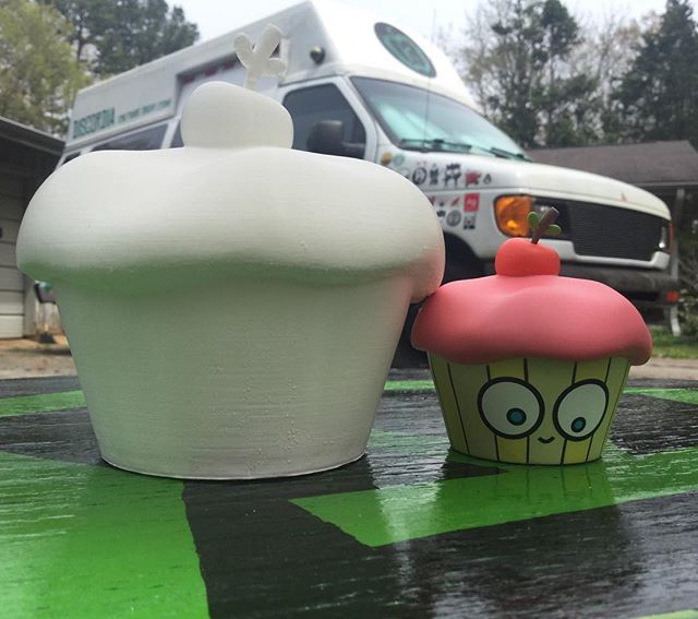 miss_olive47's tweet photo. Coming soon .... .
.
.
olive47xDiscordiaMerchandising #designertoys #designertoy #notforconsumption #arttoys #designervinyltoys #streetart #streetartist https://t.co/75ODoGtkWo https://t.co/UB7AcVhTla