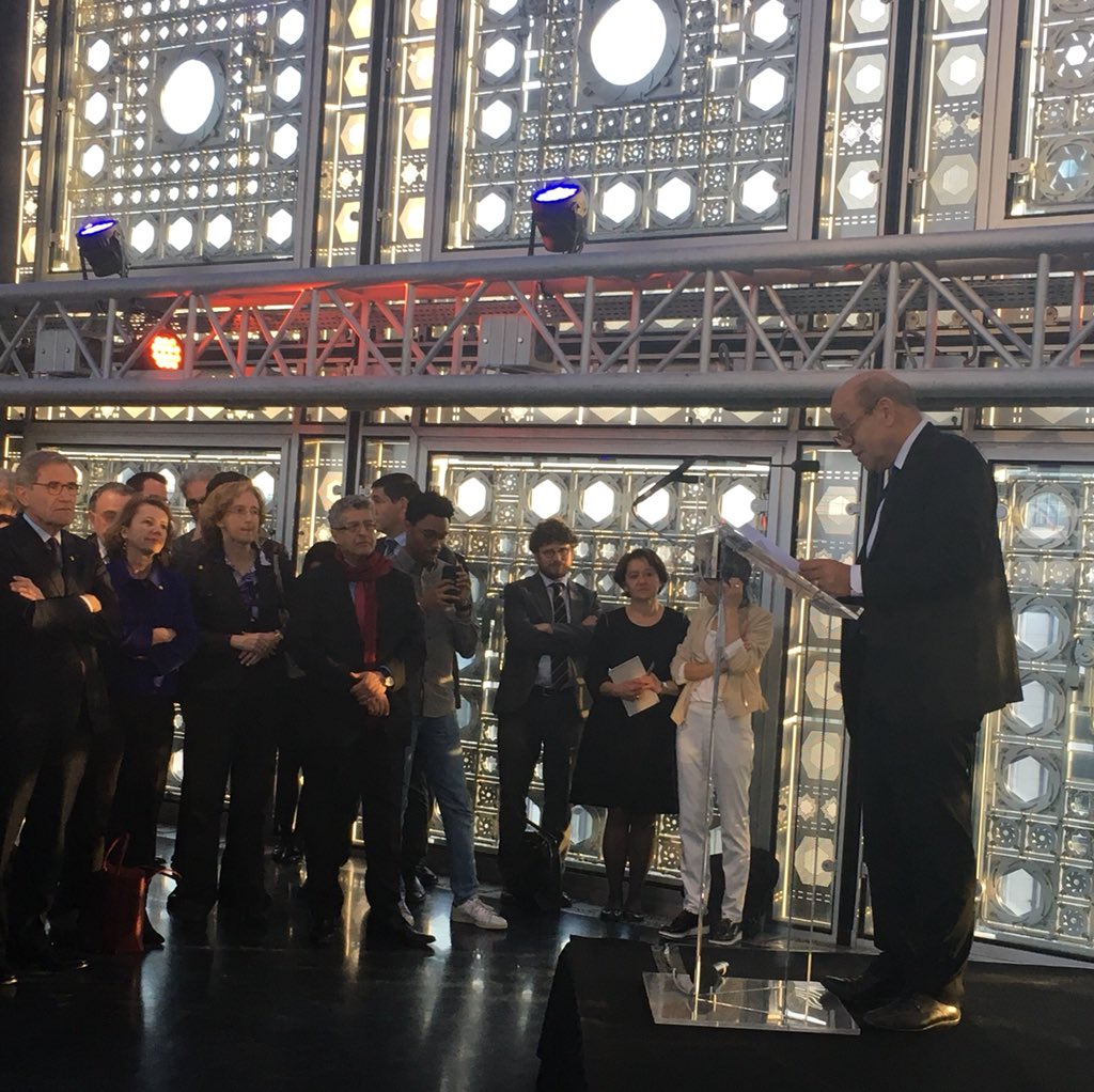 raoultf's tweet photo. Découvrir l’épopée du canal de SUEZ  inaugurée à @imarabe en présence de @JY_LeDrian @FrancoiseNyssen @jacklang ,mme la Ministre de la culture égyptienne . @suez avec Gérard Mestrallet et @MA_Debon fiers de porter ce nom et ce magnifique héritage . https://t.co/XLk1jDRI5F