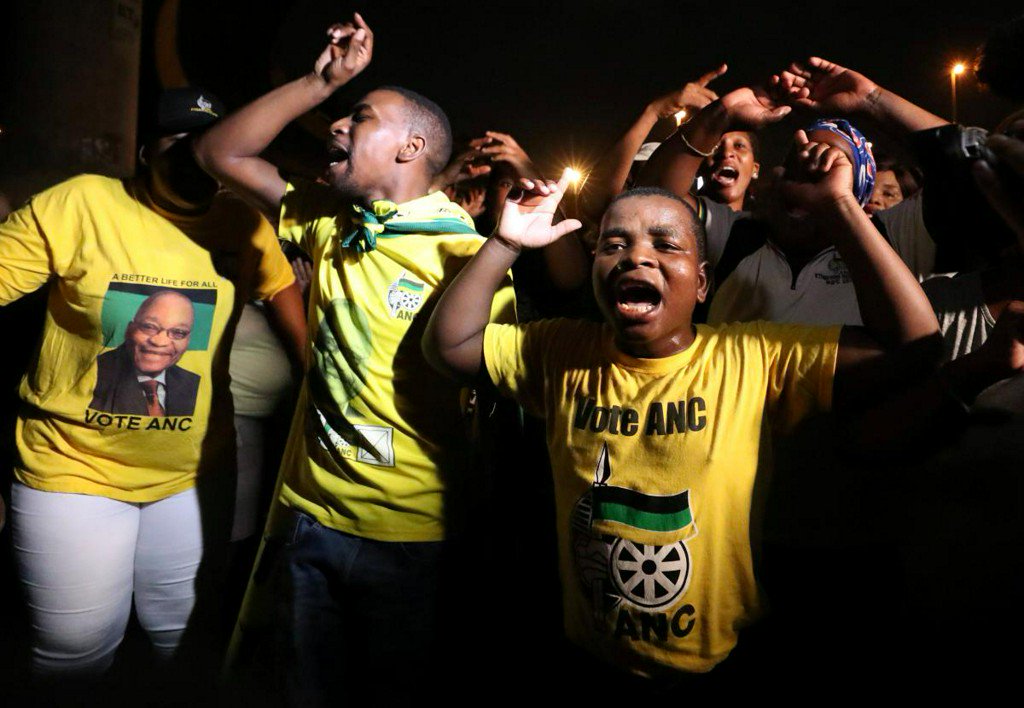 Reuters's tweet photo. Supporters to march in support of South Africa's Zuma at court appearance https://t.co/Sk2s75g2lo https://t.co/Rt9fZiDxGl