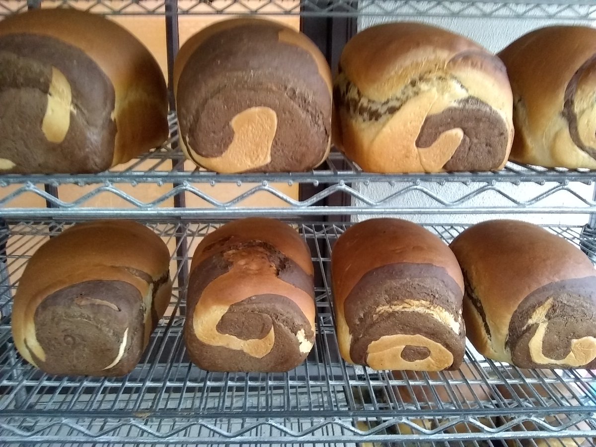 BasqueofSonoma's tweet photo. Marble Rye loaves coming out of oven for tomorrow.
#marblerye #rye #basqueboulangeriecafe #sonoma #eatbread #freshbread #localbaking https://t.co/vS1A5Ntbw8