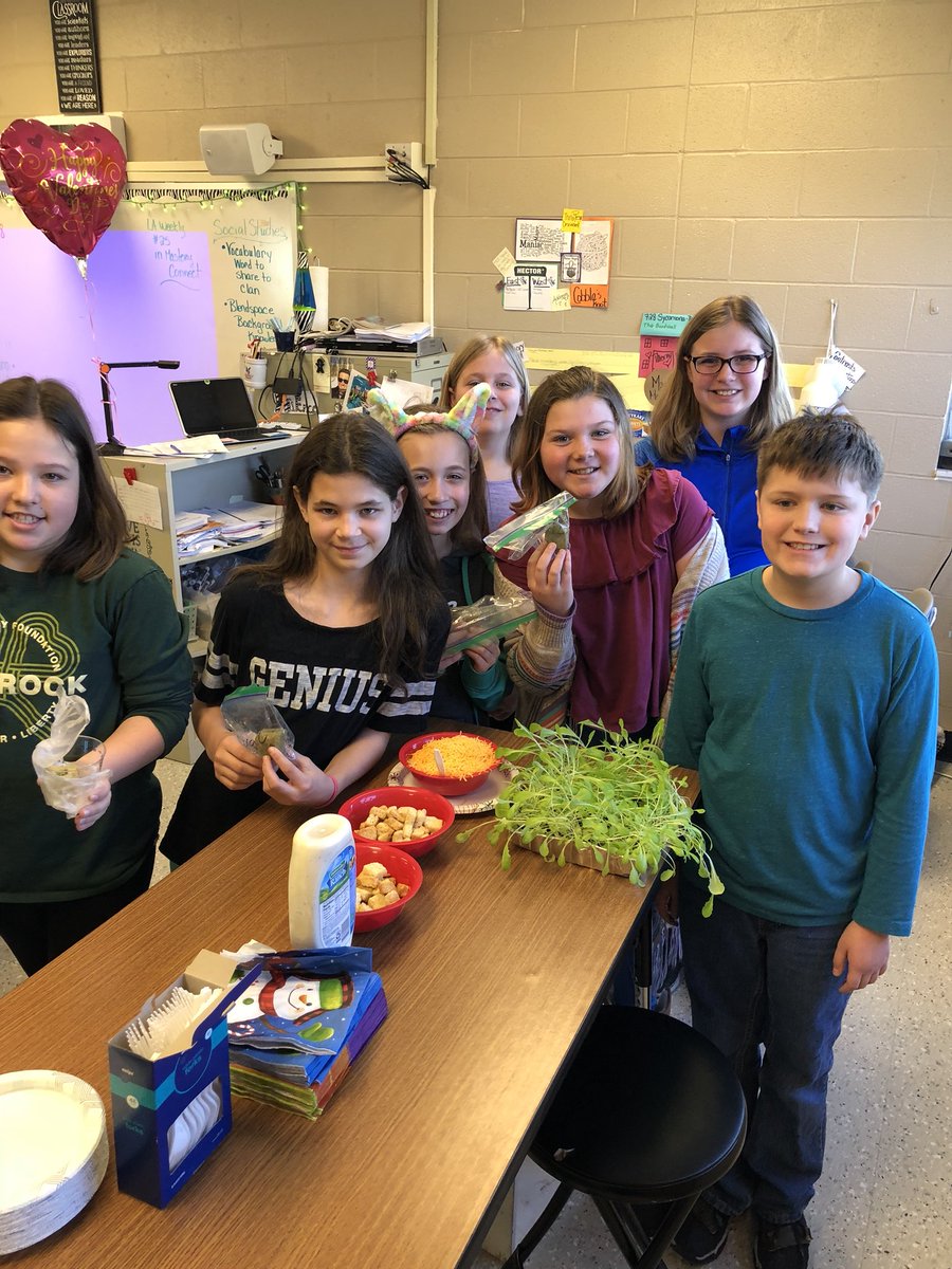 MelissaPence7's tweet photo. Harvest Salad Tasting Time! https://t.co/Ixj5Bk21Dm