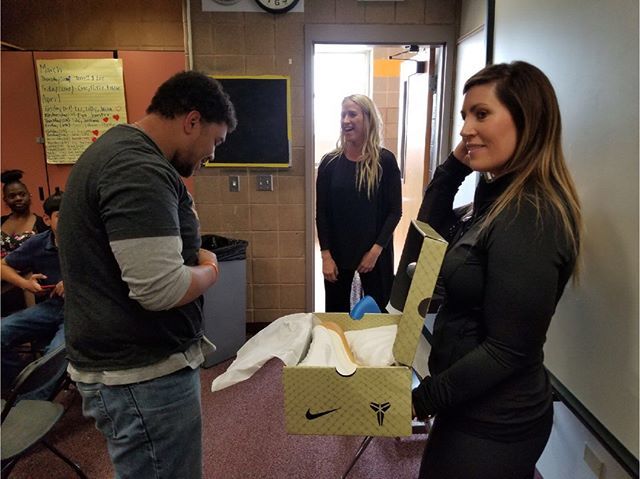 dmlkjec's tweet photo. Thank you to Athletics &amp; Beyond, MORE Lifestyle Management, and the Denver Nuggets Organization for givinf away 5 pairs of basketball shoes to #dmlkjec students today. https://t.co/ziHhe808f0 https://t.co/Du5GOXkOZG