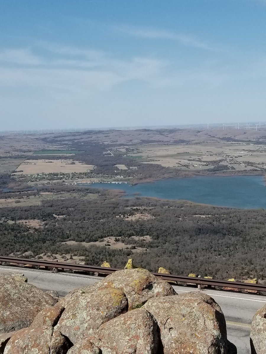msflyangler's tweet photo. The view from #MountScott in the #WichitaMountains in #Oklahoma. Near #FtSill. An historic place. Took a road trip with @tmbrave2000 this week. The @MountainParkAquarium is awesome even to it's only in stage 1of 5. Ya'll check it out. https://t.co/sOvHxmeDVr