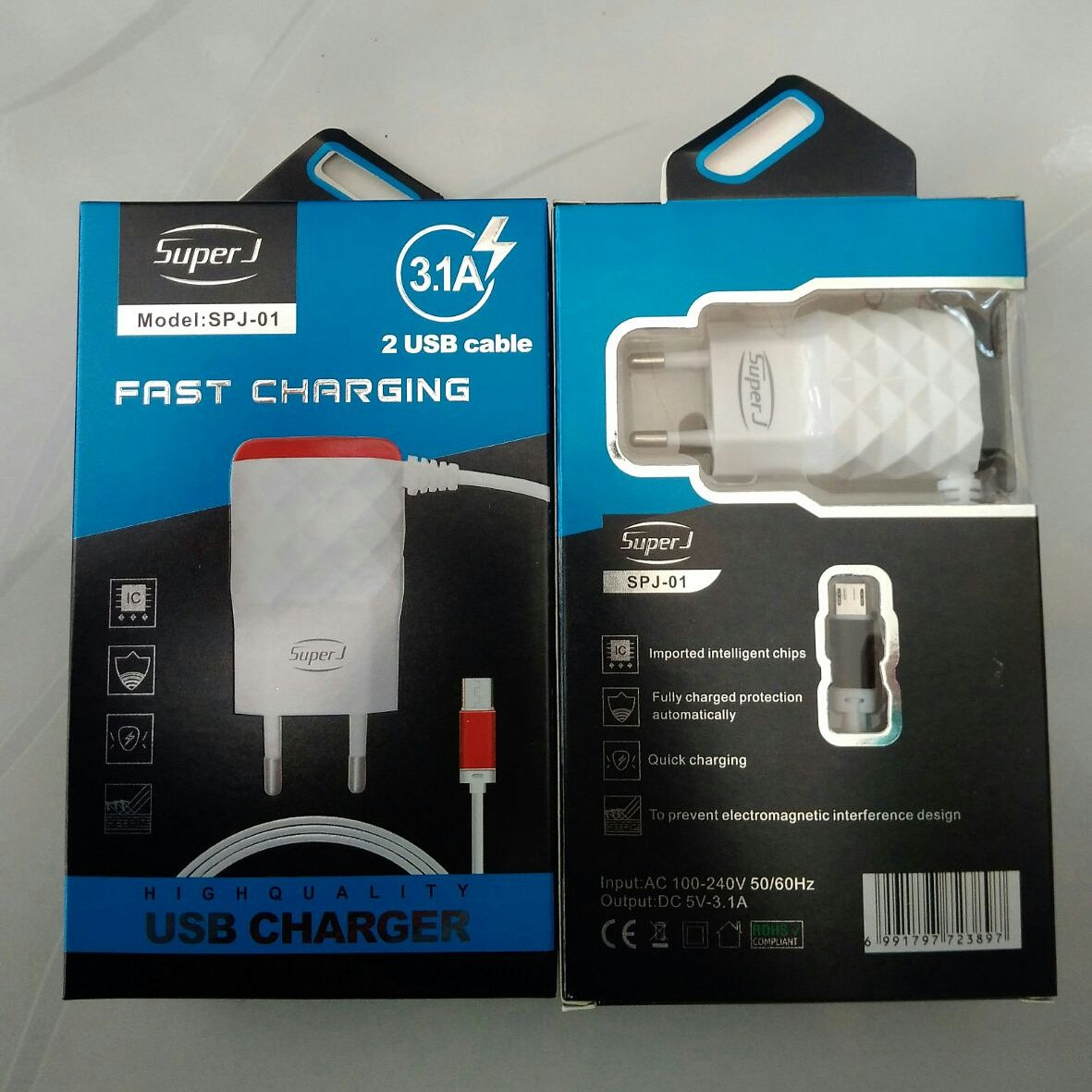 arifjaya_acc's tweet image. Charger Super J dengan dual output USB + satu output kabel micro 1 meter. 
Best seller untuk kategori charger real output. Harga terjangkau kualitas OK. 

Cek toko di google : Arif Jaya ACC
IG @arifjaya_acc
Twitter @arifjaya_acc

#charger #chagersuperj #chargerandroid