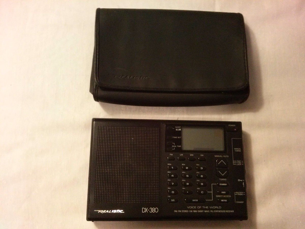 VintageRadioMan's tweet photo. https://t.co/z9eUub2Tg8 #PartsOnly #NotWorking #ShortWave #Parts #ForRepair https://t.co/dKc8FiqBAr