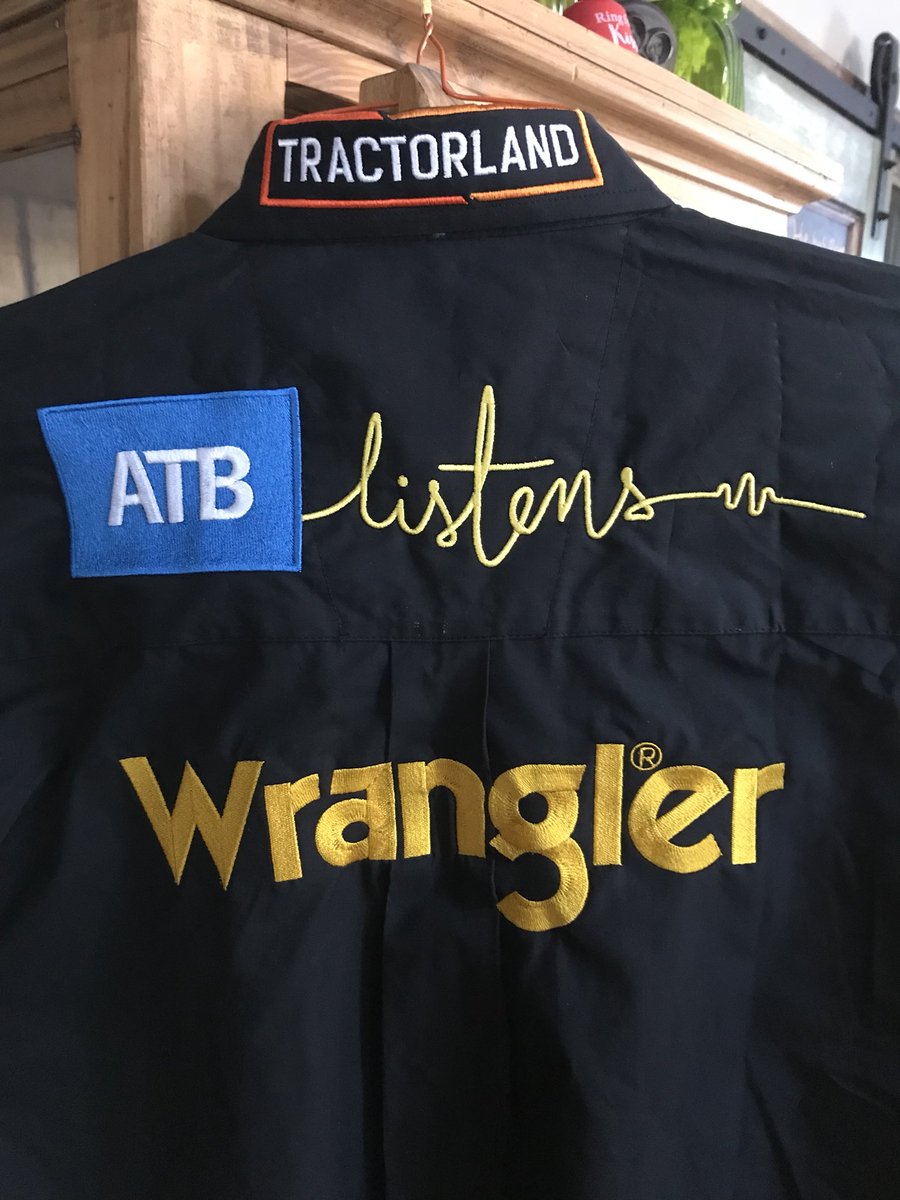 swschiffner's tweet photo. My new shirts showed up just in time for the 1st @prorodeocanada  of the year Can’t thank these great companys enough  @atbfinancial @Tractorland_Ltd @KubotaCanadaLtd @Mastercard @DryCleaningbyDa @TfbLeather @FMTrailerWorld @Wrangler #magnumcementing #duralitetrailers #rodeo2018 https://t.co/ufY6oCqemy