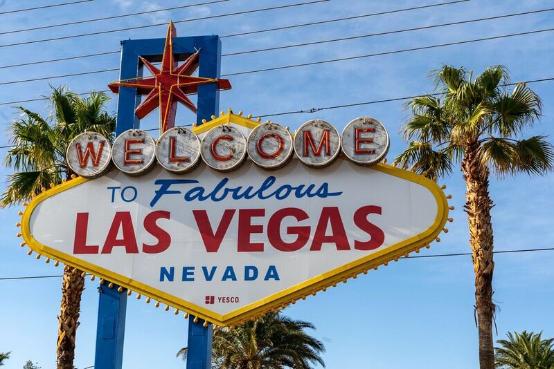 seattlesymphony's tweet photo. We survived the desert and now we’ve arrived in #LasVegas! Our concert tonight at @UNLVPAC features Beethoven’s “Emperor” Concerto with @jeremydenk and Sibelius’ Symphony No. 2! #SSOTour #TourBoldly https://t.co/GjBuMg8AXj