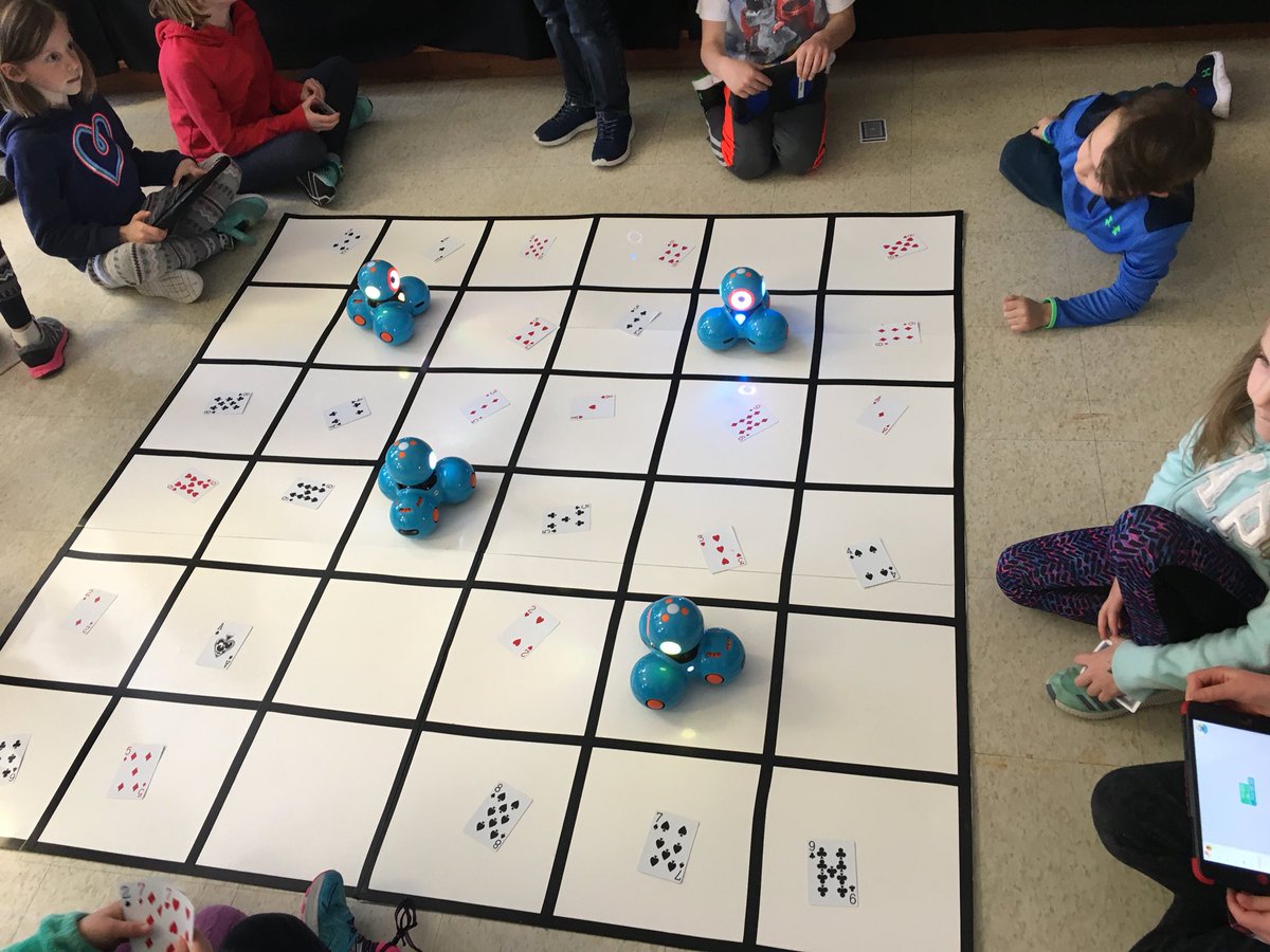 taniasteele26's tweet image. Going beyond expectations... Students coding with Scratch Jr and and having a friendly competition with Dash! @monckps @ryan_psmith @timrclayton #tldsbcode #TLDSBlearns