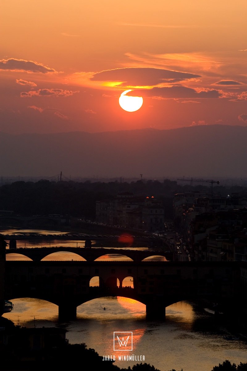 jaredwindmuller's tweet photo. Unforgettable sunset in Florence! ☀️Pôr do sol inesquecível em Florença! #fineartamerica #fineart #fineartphotography #art #corporateart #hospitalityart#fineartphotography #corporate #artconsulting #artdealers #hospitalitydesign #commercialdesign #hoteldesign #boutiquedesign https://t.co/cbAFplt7ry