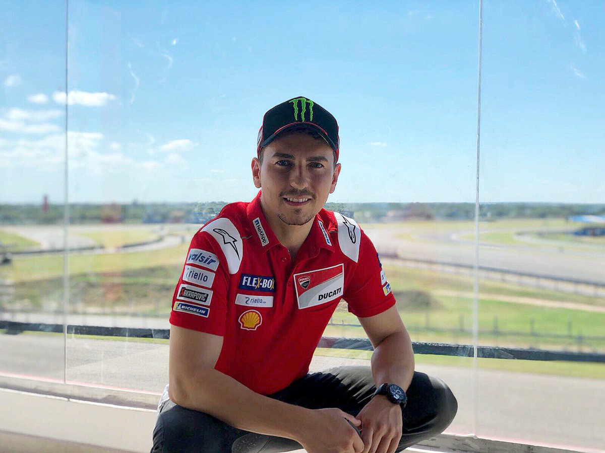 lorenzo99's tweet photo. Looking forward to start. #JL99 π #ArgentinaGP #ready #gpweekend https://t.co/tUaspfCTds