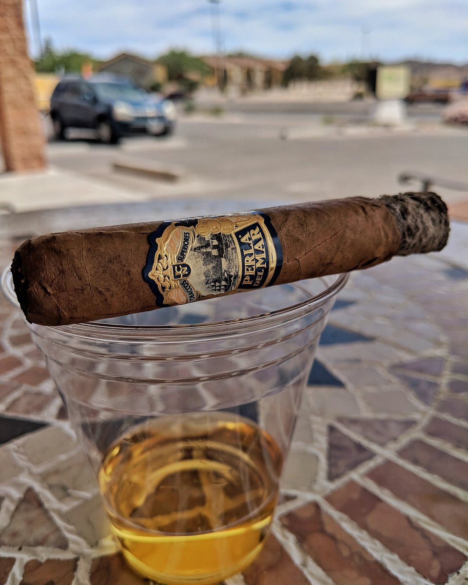 tobaccotinEP's tweet photo. Enjoying a #PerlaDelMar from #JCNewman! This thick, squarely pressed cigar delivers a mellow and Woody smoke. Fairly mild overall, a hint of black pepper appears on the finish. We also have them available in a Maduro wrapper! #CigarOfTheDay #SOTL #BOTL #ElPaso #EPT #TobaccoTinEP https://t.co/efSVNihePO