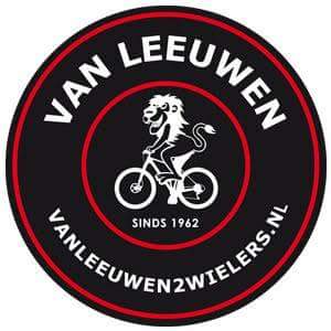 EctRunners's tweet photo. Onze fietsen staan er weer tip top bij dankzij de goede zorgen van Leeuwentweewielers. Geheel belangeloos hebben zij de fietsen helemaal nagekeken en kunnen we over een kleine 2 maanden zonder zorgen aan de start in Hamburg verschijnen. Bedankt. https://t.co/KZn48w8Es8